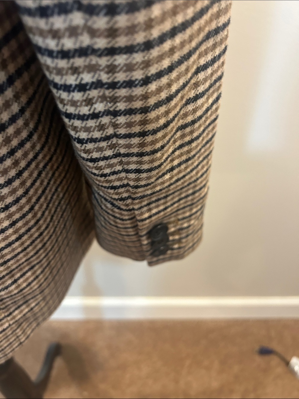 Women's Plaid Blazer in Black & Tan - Picture 8 of 10